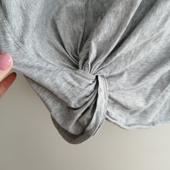 Lululemon Crescent Pima Cotton Twist Front T-shirt Size 6 - Picture 5 of 12